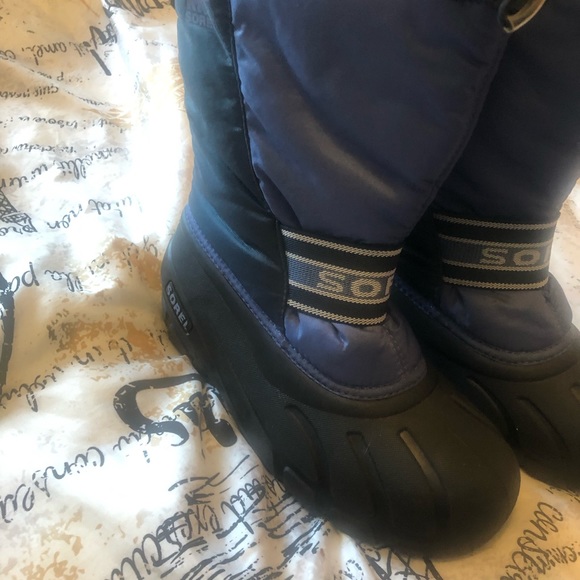 Sorel winter boats - Picture 2 of 5